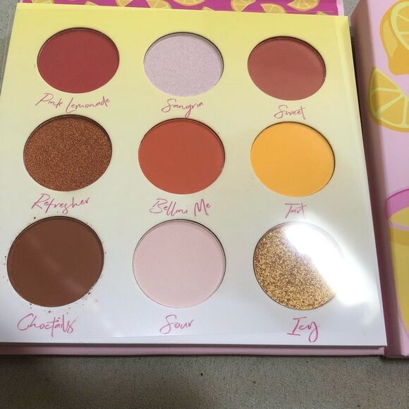 Beautiful eyeshadow  palette by Beauty Bakerie - Picture 2 of 3